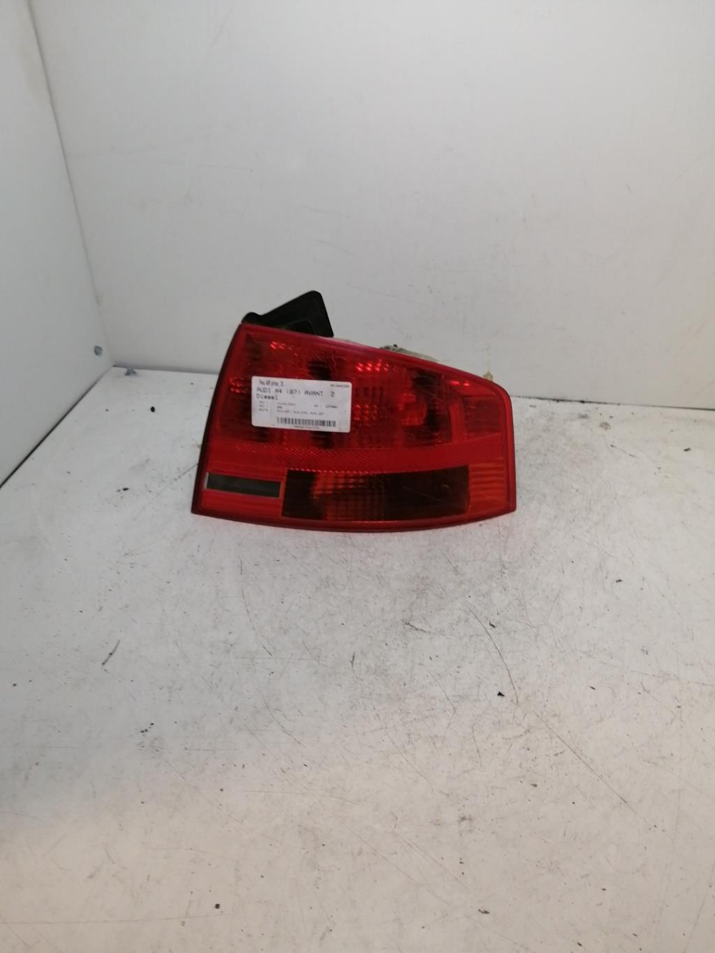 Feu arriere principal droit (feux) AUDI A4 2 PHASE 2 Diesel - 1
