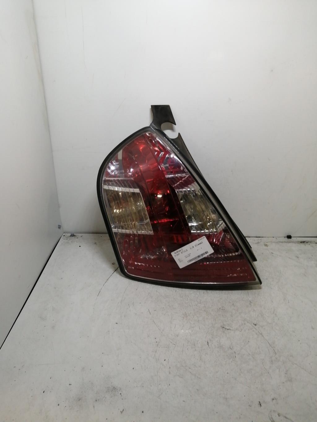 Feu arriere principal gauche (feux) FIAT STILO Diesel - 1