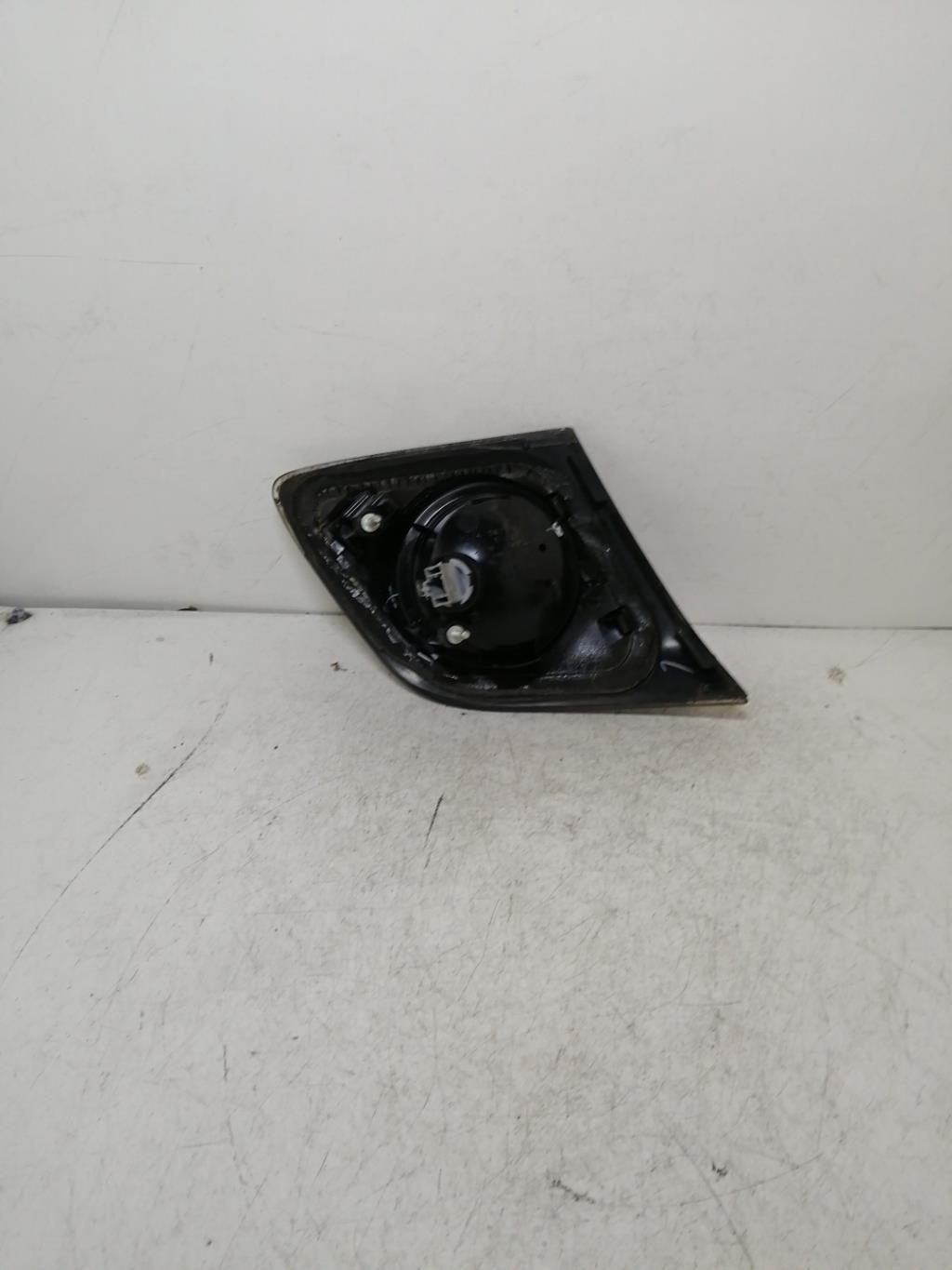 Feu arriere secondaire droit (feux) MAZDA 3 1 PHASE 1 Diesel - 1