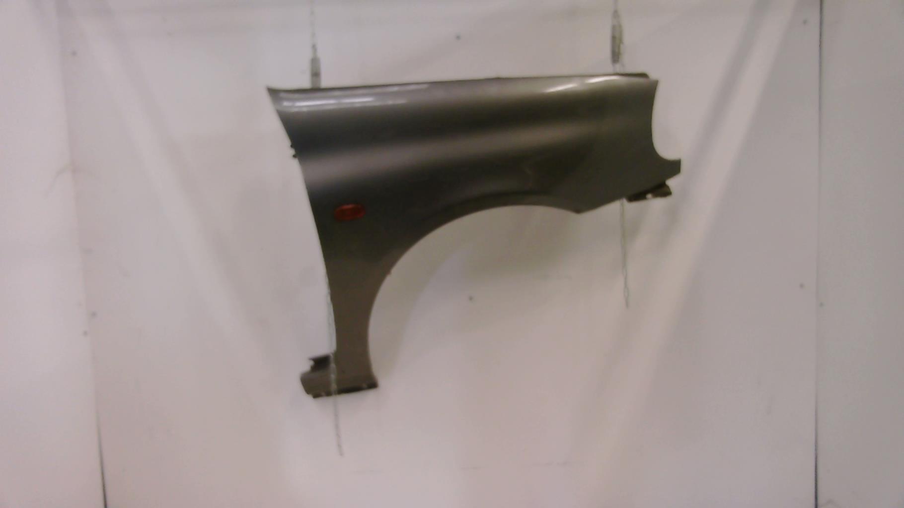 Aile avant droit RENAULT CLIO 2 PHASE 1 Diesel - 1