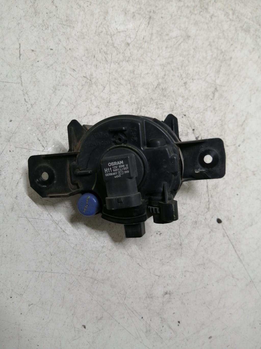 Anti brouillard droit (feux) RENAULT CLIO 3 PHASE 1 Essence - 1