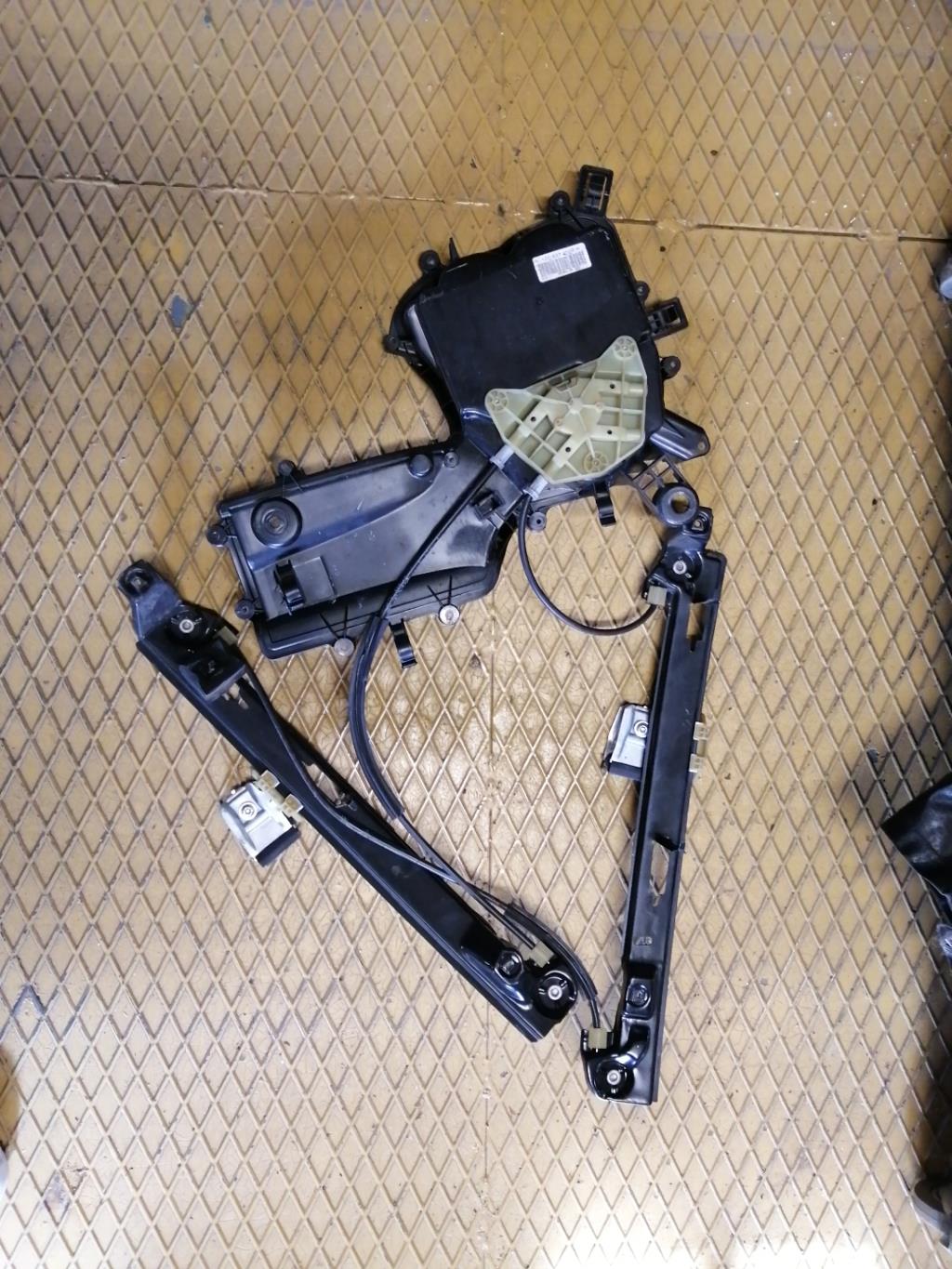 Leve vitre electrique avant gauche SEAT LEON 2 PHASE 2 Diesel - 1