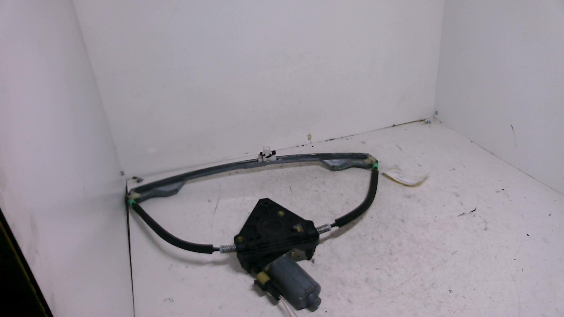Leve vitre electrique avant gauche RENAULT CLIO 2 PHASE 1 Diesel - 1
