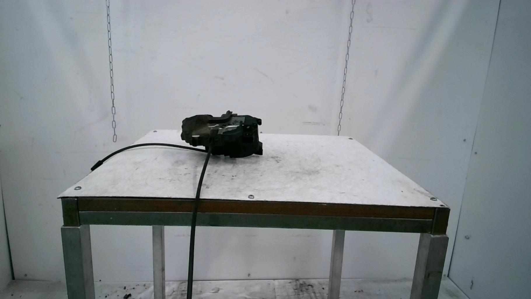 Serrure avant droit RENAULT CLIO 3 PHASE 2 Diesel - 1