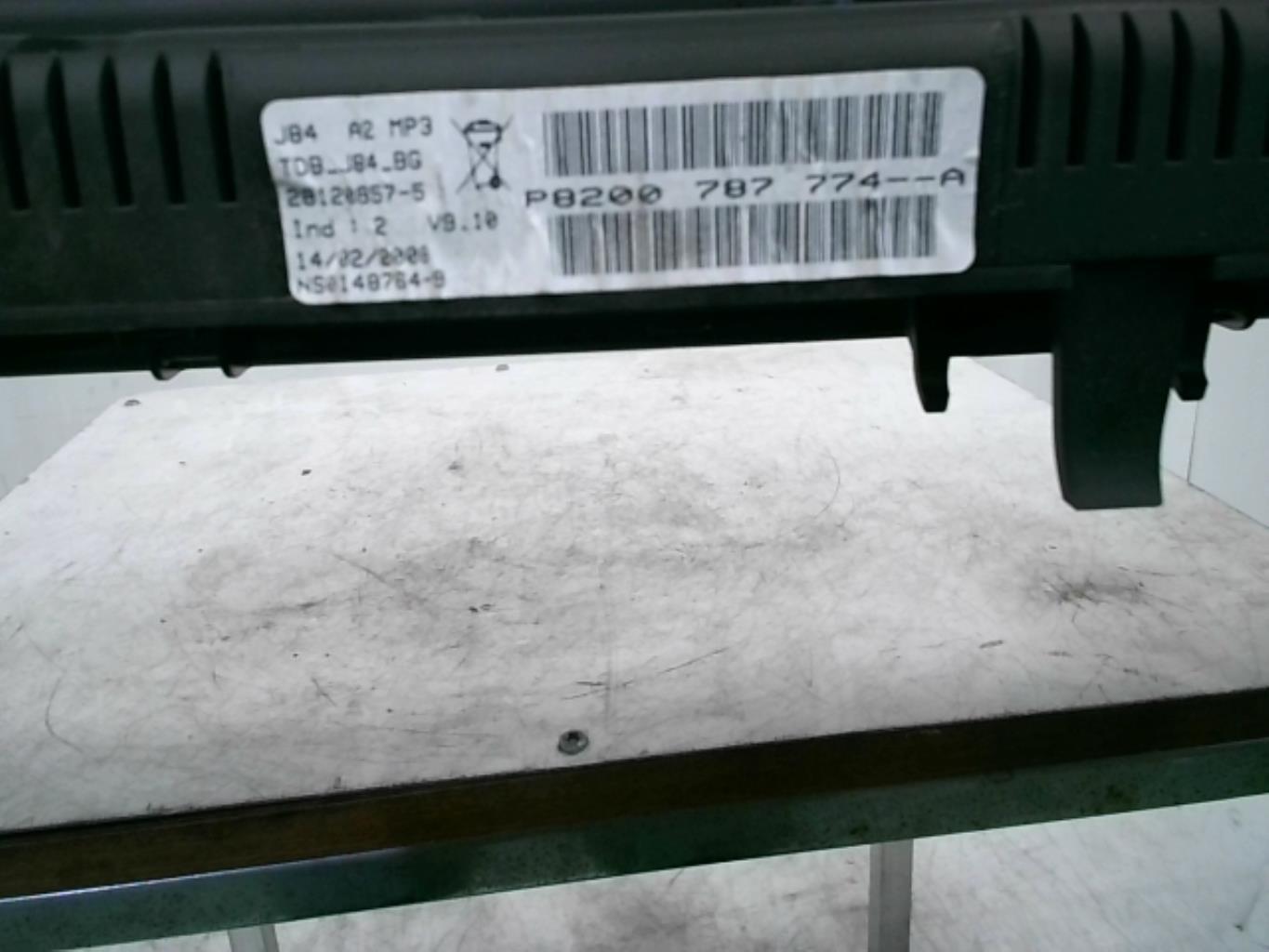 Compteur RENAULT SCENIC 2 PHASE 2 Diesel - 1
