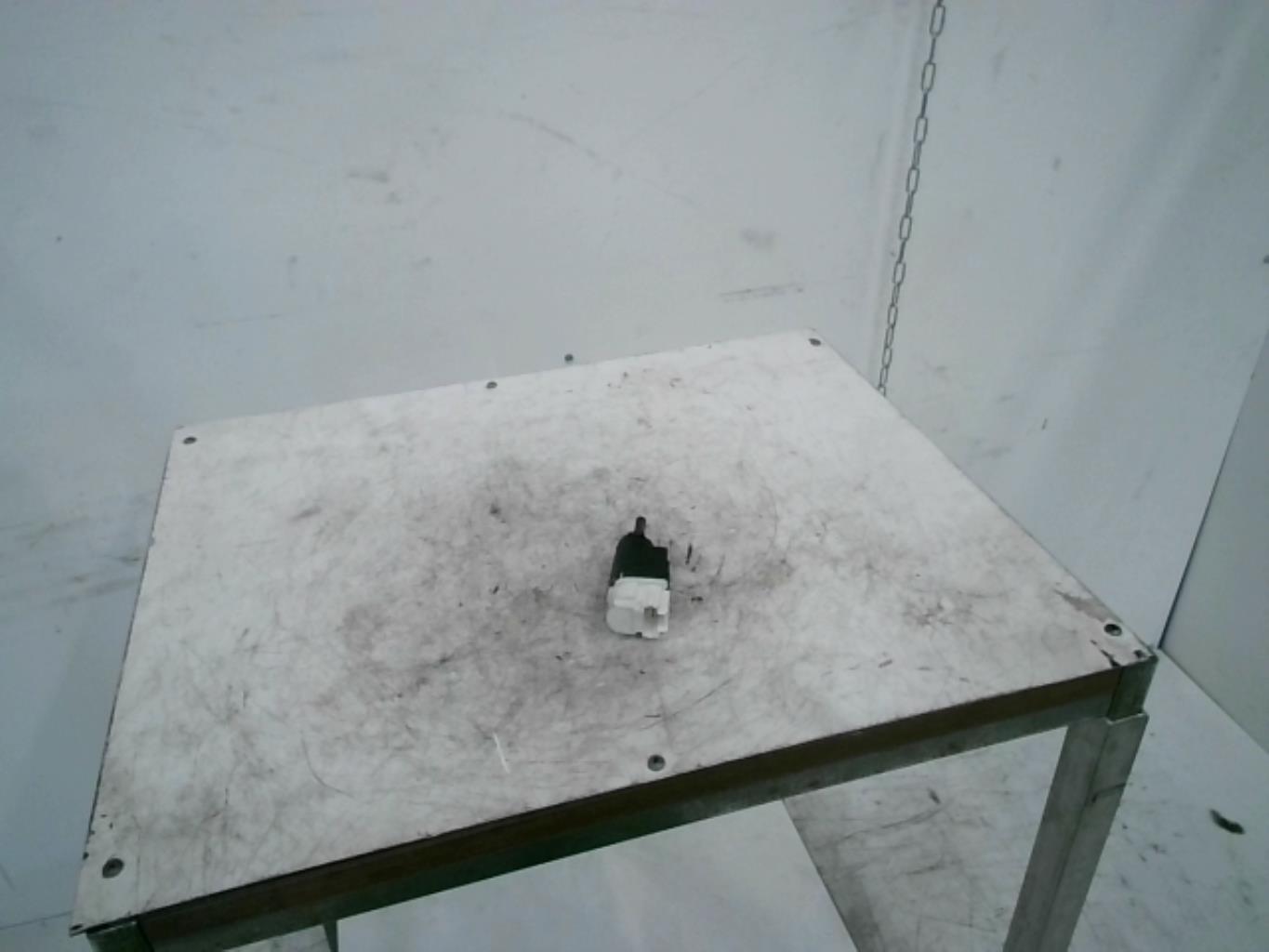 Contacteur feu stop RENAULT CLIO 4 PHASE 1  - 1