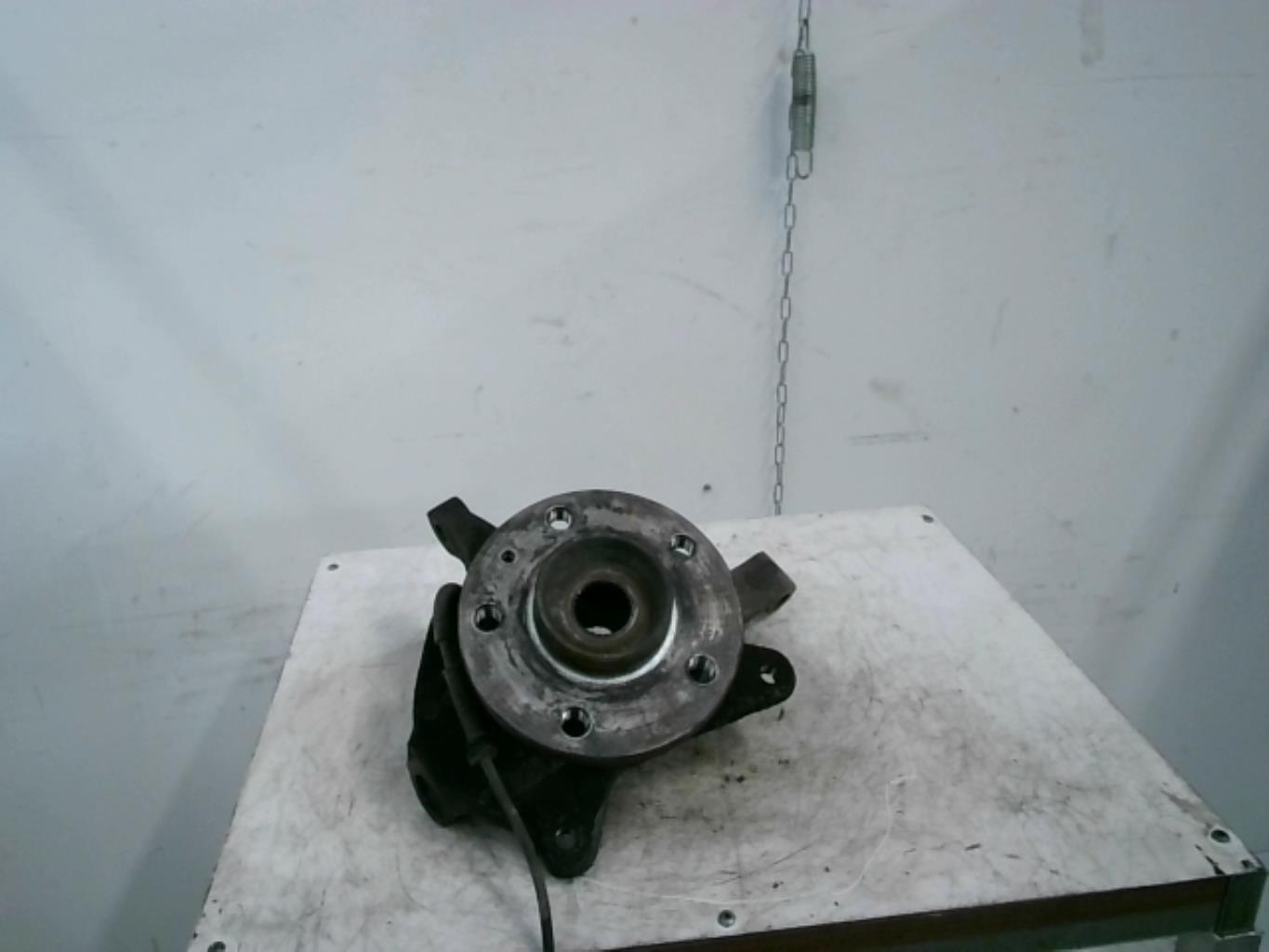 Moyeu avant droit OPEL VIVARO 1 PHASE 1  - 1