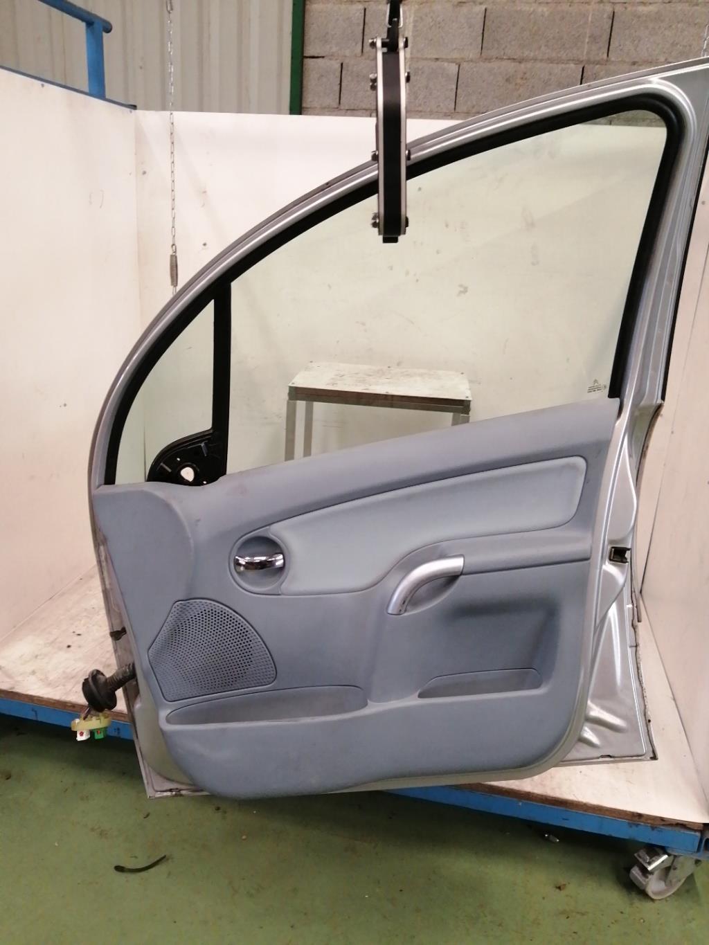 Porte avant droit CITROEN C3 1 PHASE 1 Essence - 1