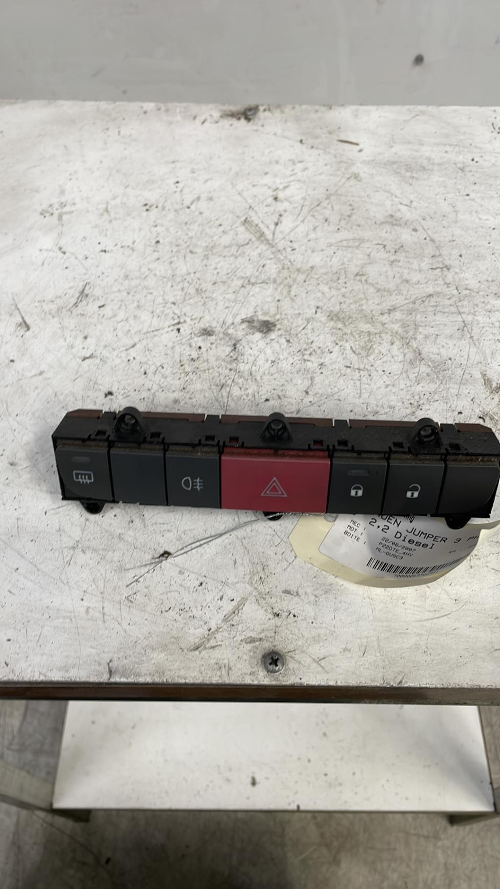 Bouton de warning CITROEN JUMPER 3 PHASE 1 Diesel - 1