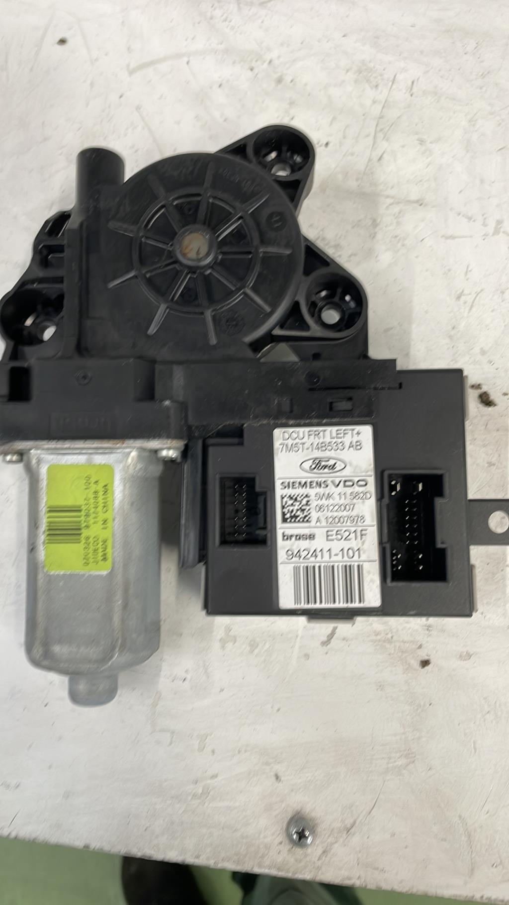Leve vitre electrique avant gauche FORD C-MAX PHASE 1 Diesel - 1