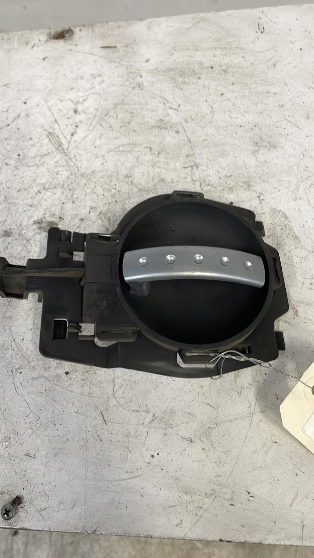 Poignee interieur avant droit CITROEN C2 PHASE 1 Essence - 1