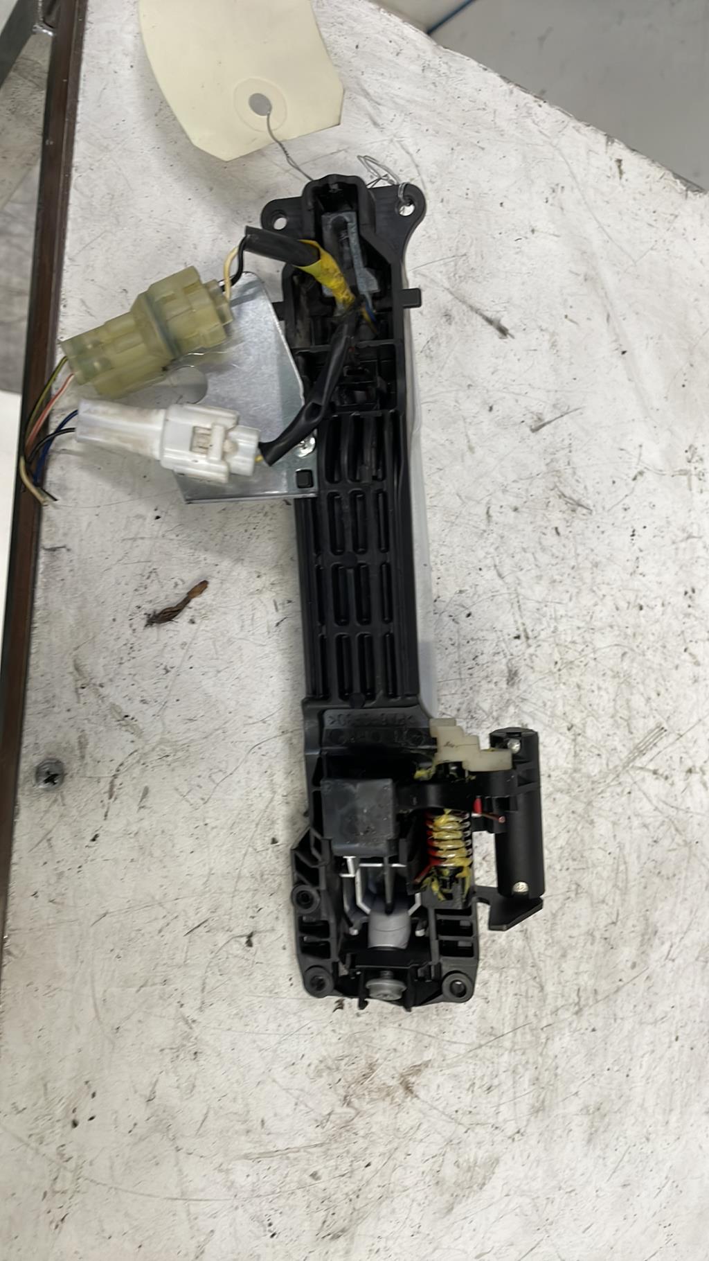 Poignee porte avant droit SUZUKI SWIFT 4 Diesel - 1