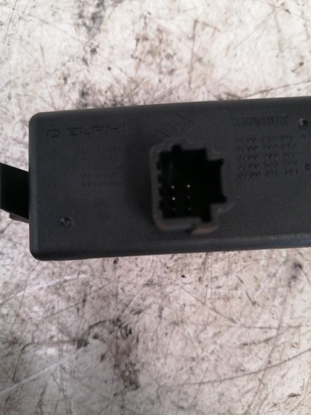 Bouton de warning RENAULT CLIO 3 PHASE 1 Diesel - 1