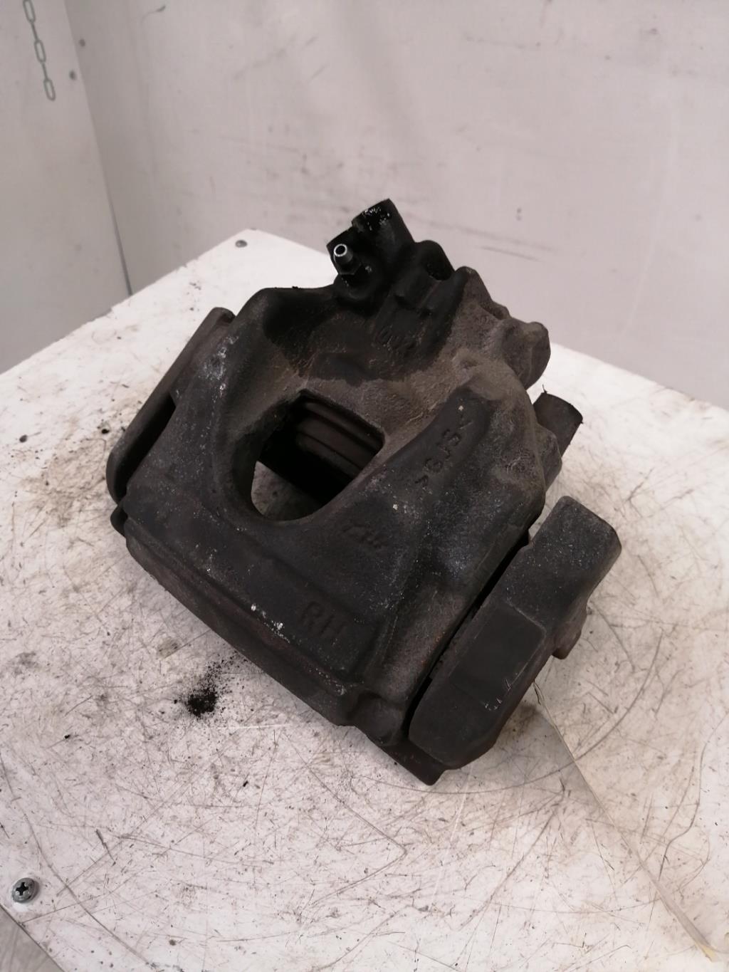 Etrier avant droit (freinage) CITROEN C5 2 Diesel - 1