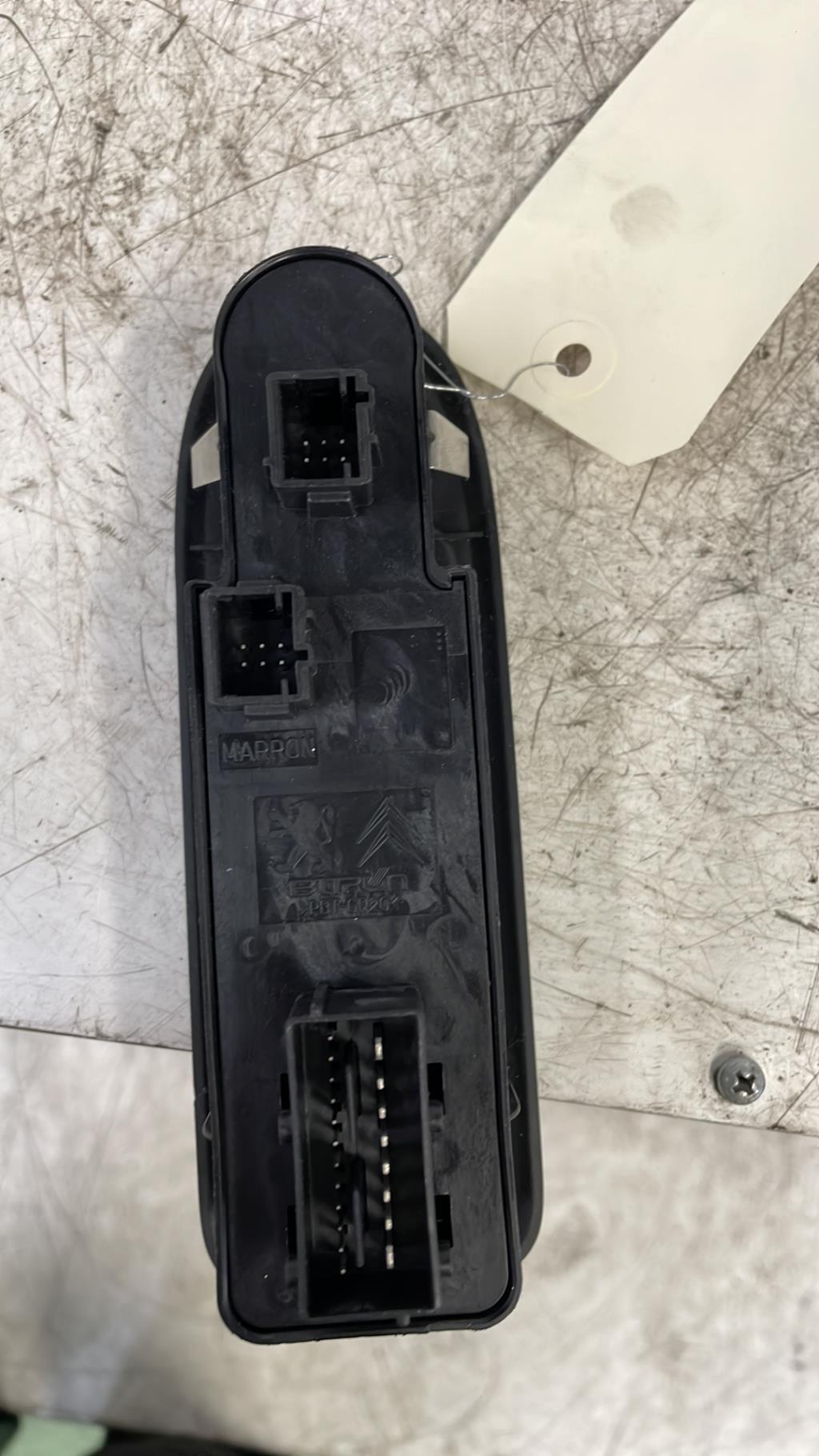 Interrupteur de leve vitre CITROEN C5 2 Diesel - 1