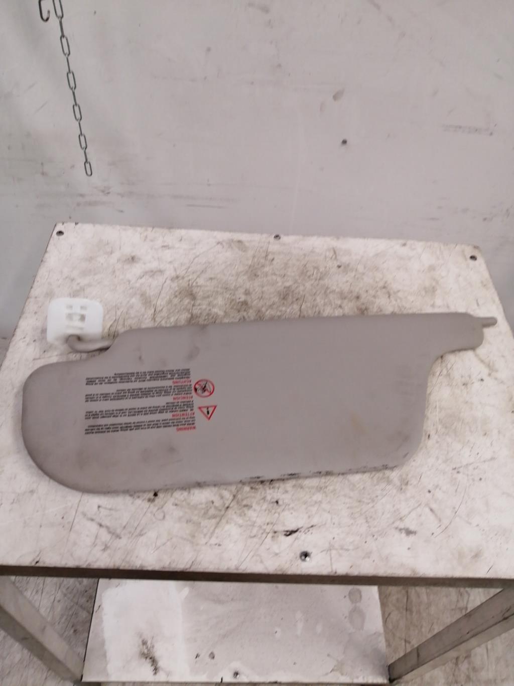 Pare soleil droit RENAULT CLIO 3 PHASE 1 Diesel - 1