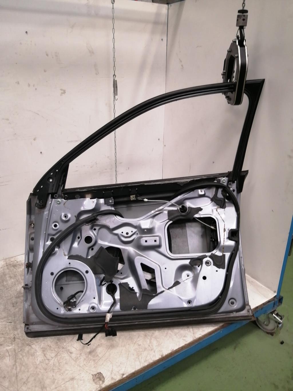 Porte avant droit AUDI A4 2 AVANT PHASE 1 BREAK Diesel - 1