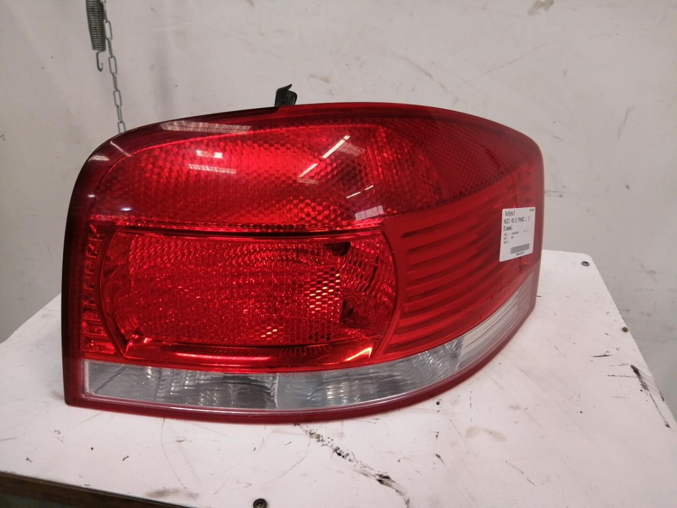 Feu arriere principal droit (feux) AUDI A3 2 PHASE 1 Diesel - 1