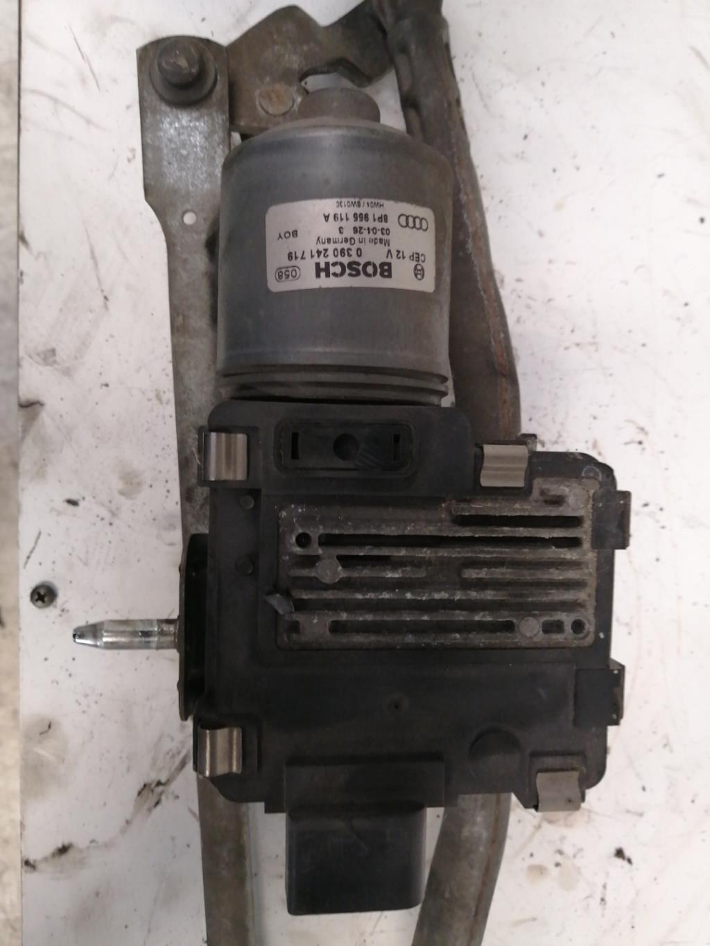 Moteur essuie glace avant AUDI A3 2 PHASE 1 Diesel - 1