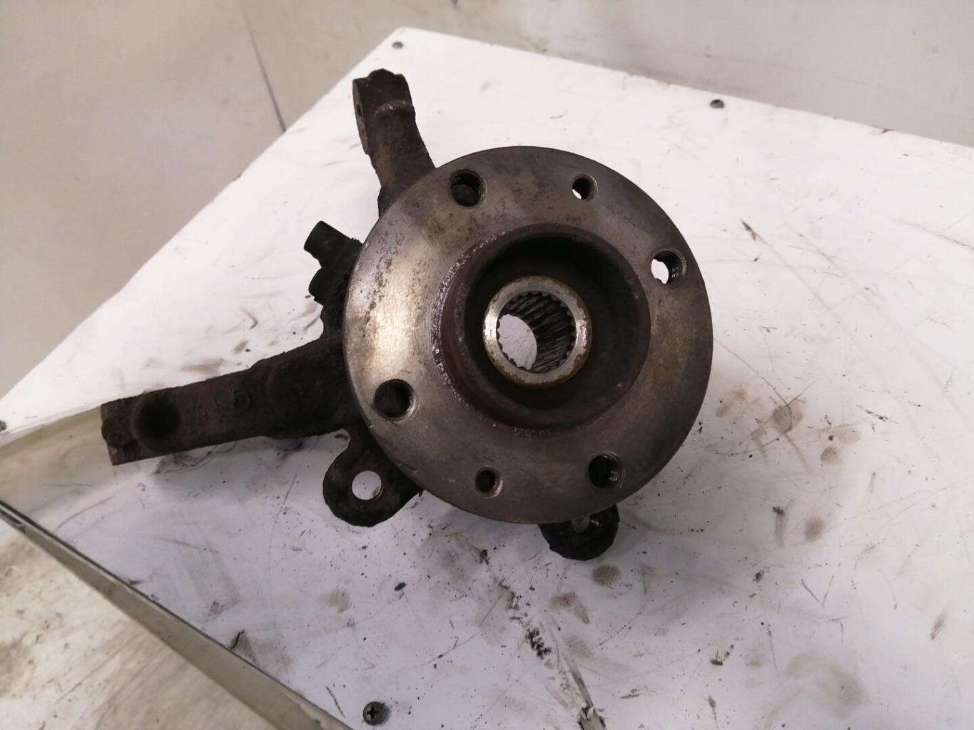 Moyeu avant gauche RENAULT TWINGO 2 PHASE 1 Diesel - 1