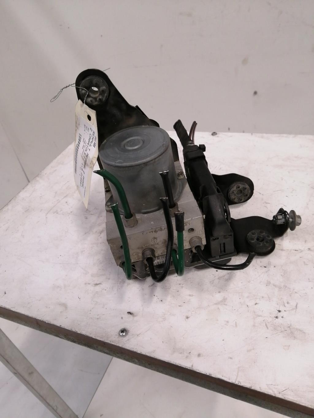 Bloc ABS (freins anti-blocage) RENAULT MEGANE 2 PHASE 2 CABRIOLET Diesel - 1