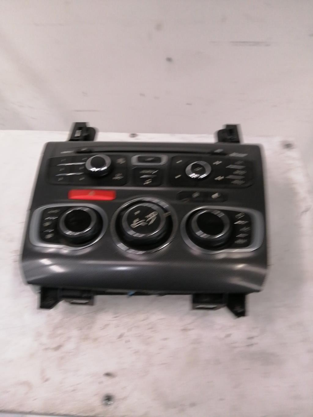 Commande chauffage CITROEN C4 2 PHASE 1 Diesel - 1