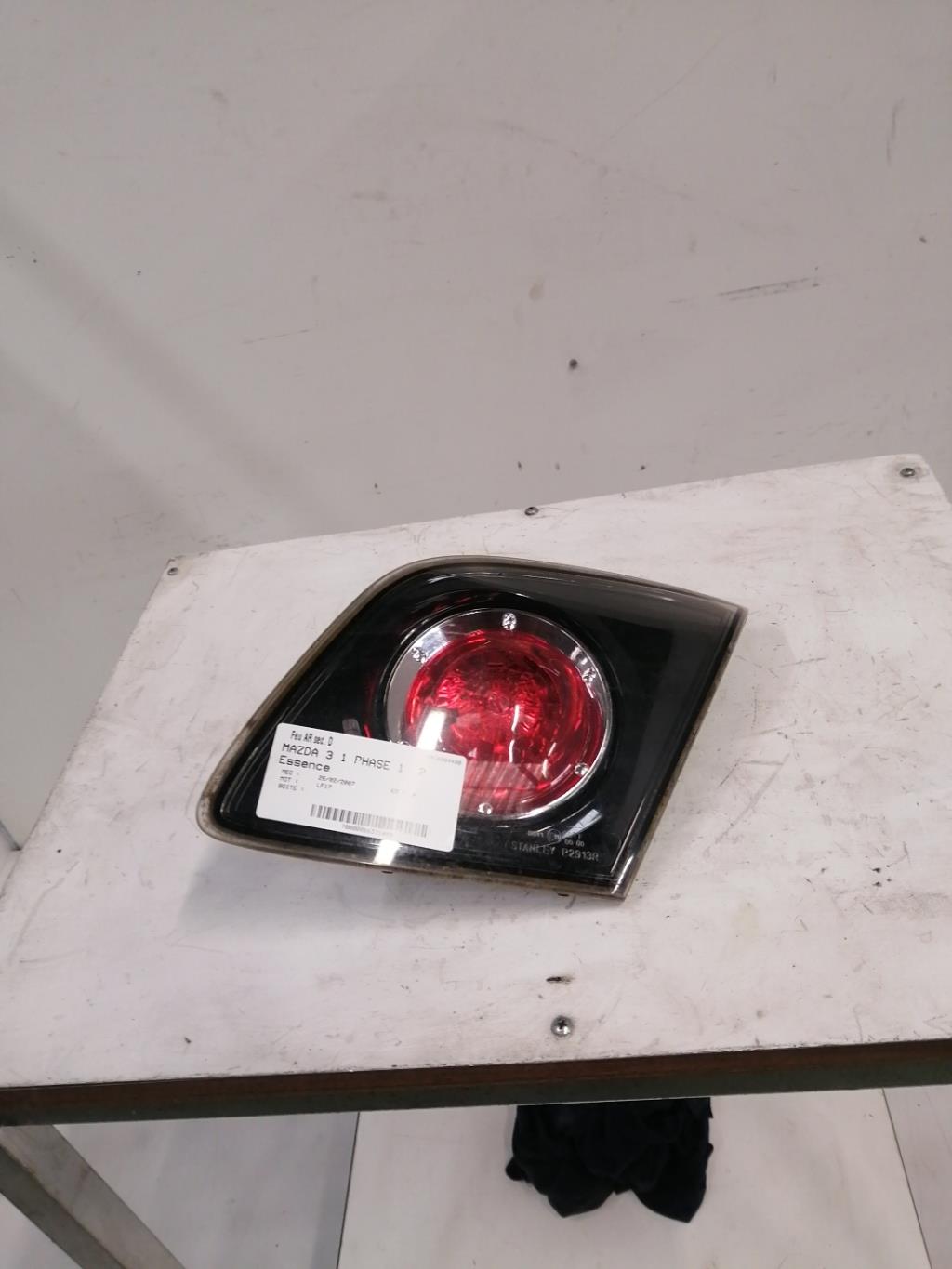 Feu arriere secondaire droit (feux) MAZDA 3 1 PHASE 1 Essence - 1