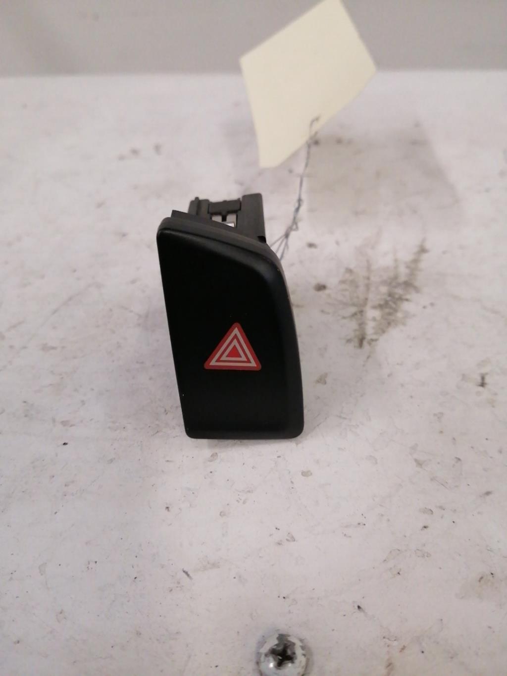 Bouton de warning AUDI Q5 1 PHASE 2 Diesel - 1