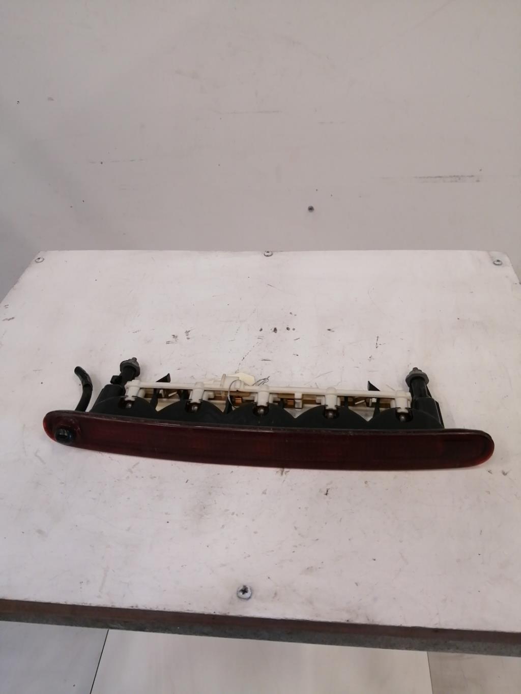 Feu arriere stop central SUZUKI SWIFT 3 Diesel - 1
