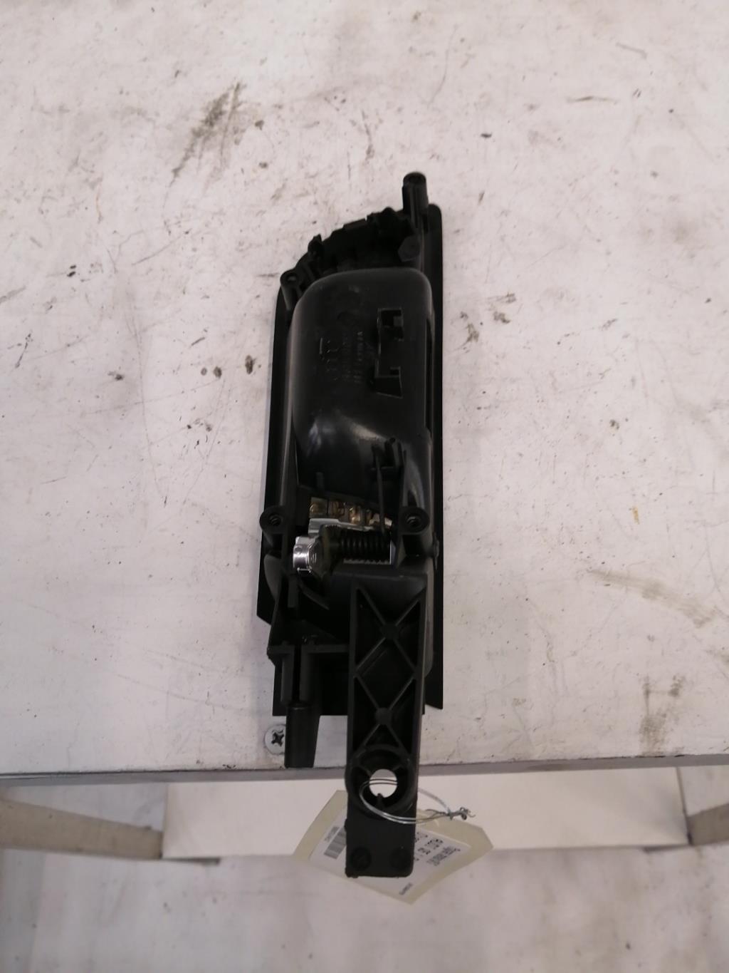 Poignee interieur arriere gauche AUDI Q5 1 PHASE 2 Diesel - 1