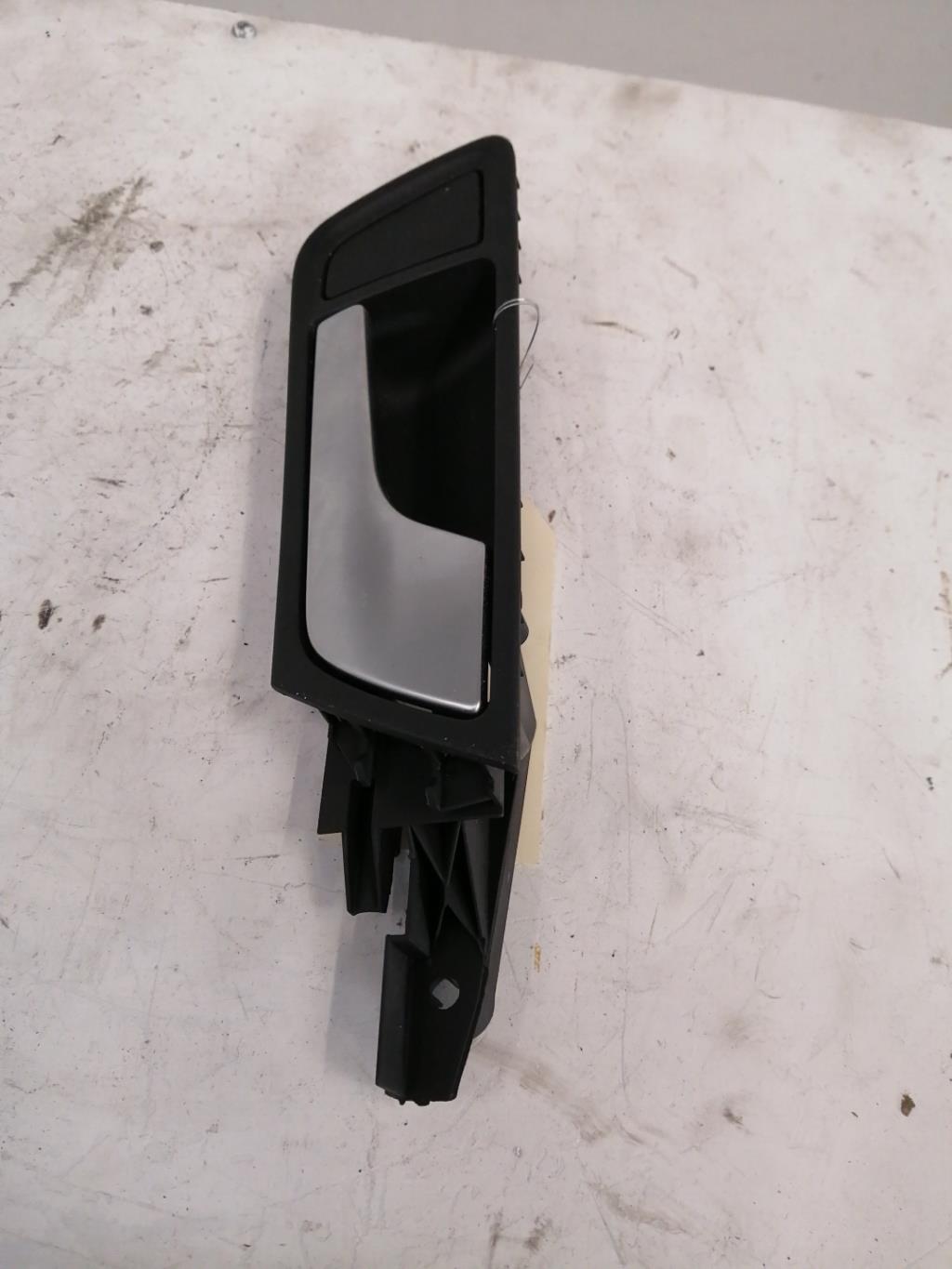 Poignee interieur avant droit AUDI Q5 1 PHASE 2 Diesel - 1