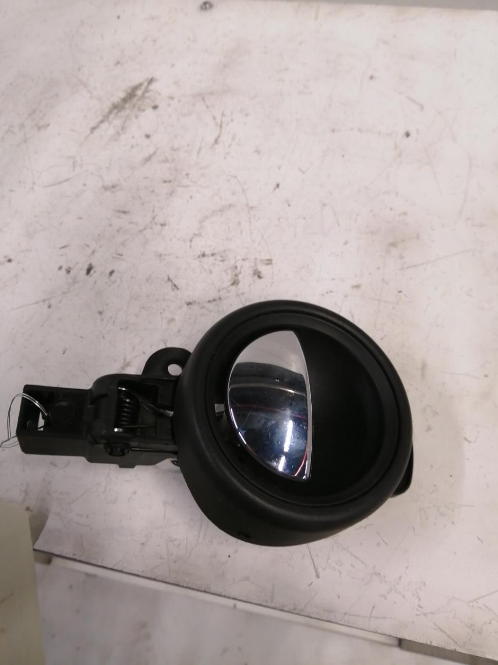 Poignee interieur avant gauche MINI MINI 2 R55 CLUBMAN PHASE 1 BREAK Diesel - 1
