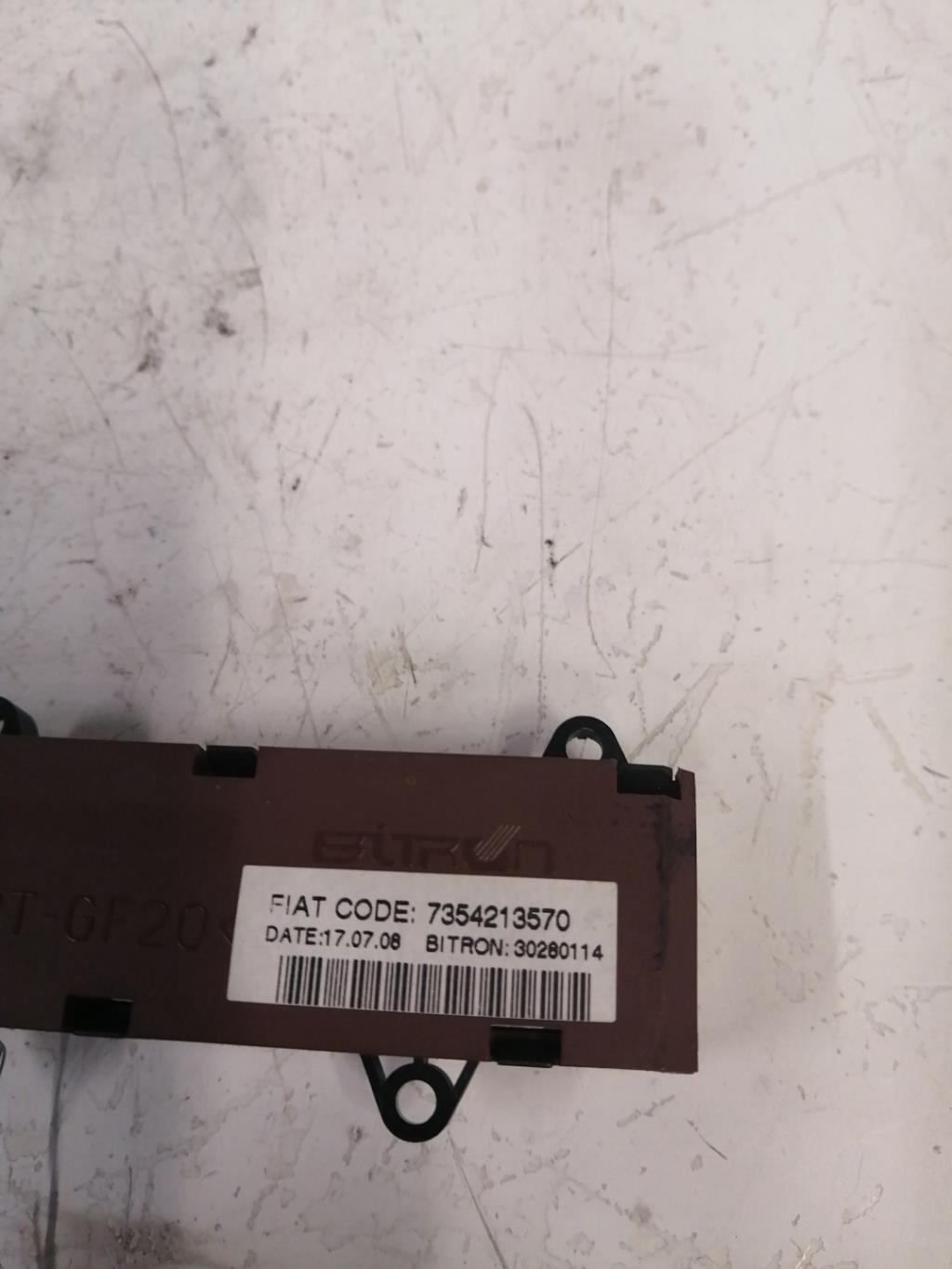 Bouton de warning CITROEN JUMPER 3 PHASE 1 Diesel - 1
