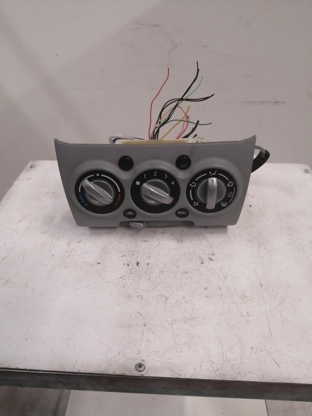 Commande chauffage SUZUKI ALTO 3 Essence - 1