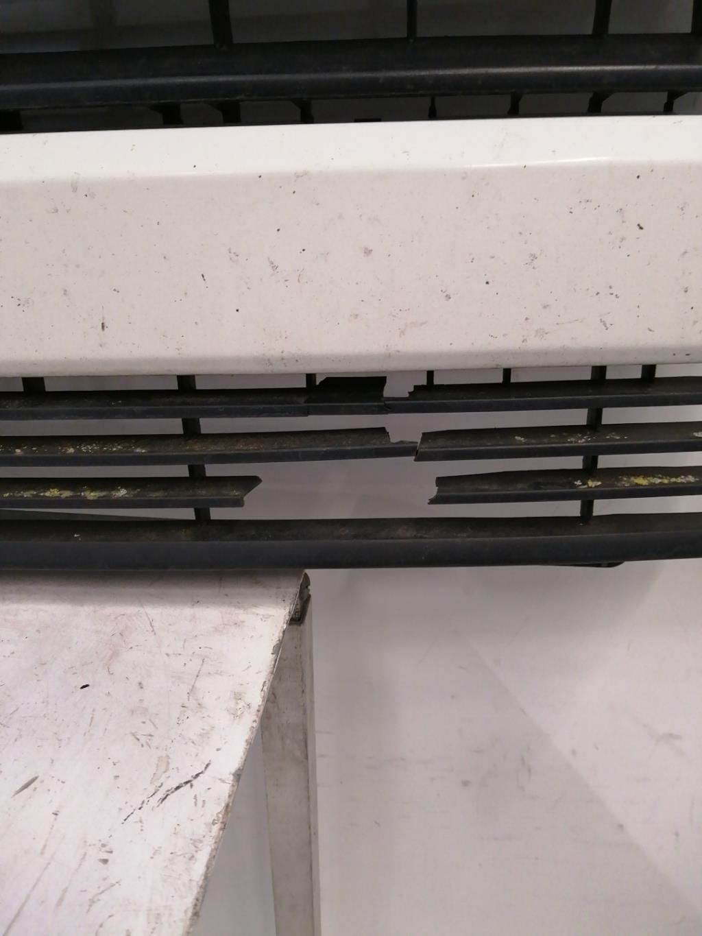 Calandre VOLKSWAGEN TRANSPORTER 4 PHASE 1  - 1