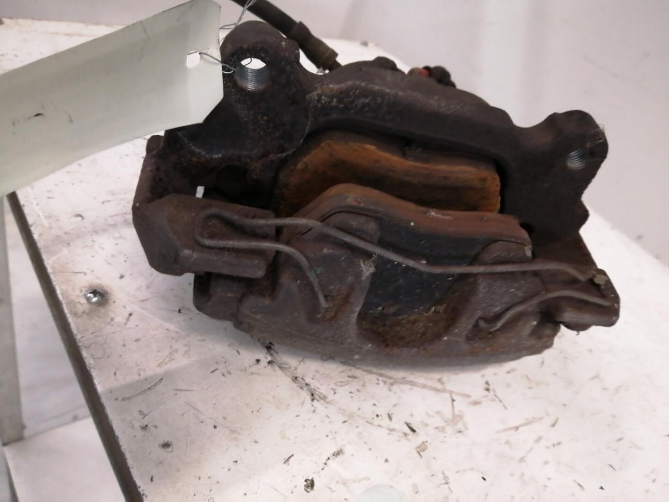 Etrier avant gauche (freinage) VOLKSWAGEN SCIROCCO 3 PHASE 1 COUPE Diesel - 1