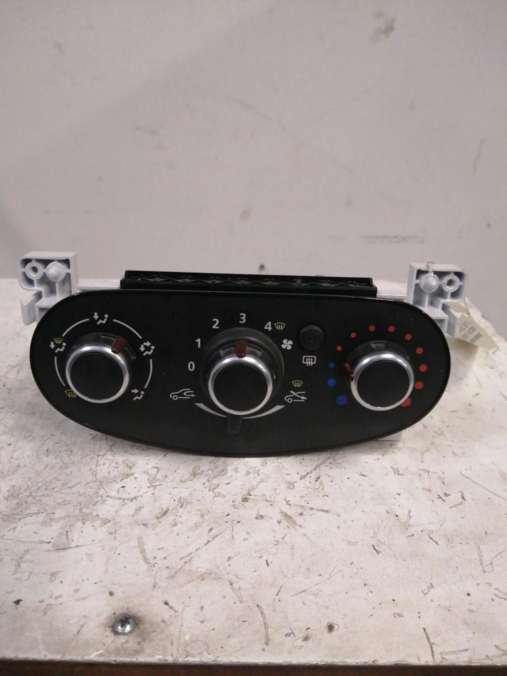 Commande chauffage DACIA DUSTER 1 PHASE 2 Diesel - 1