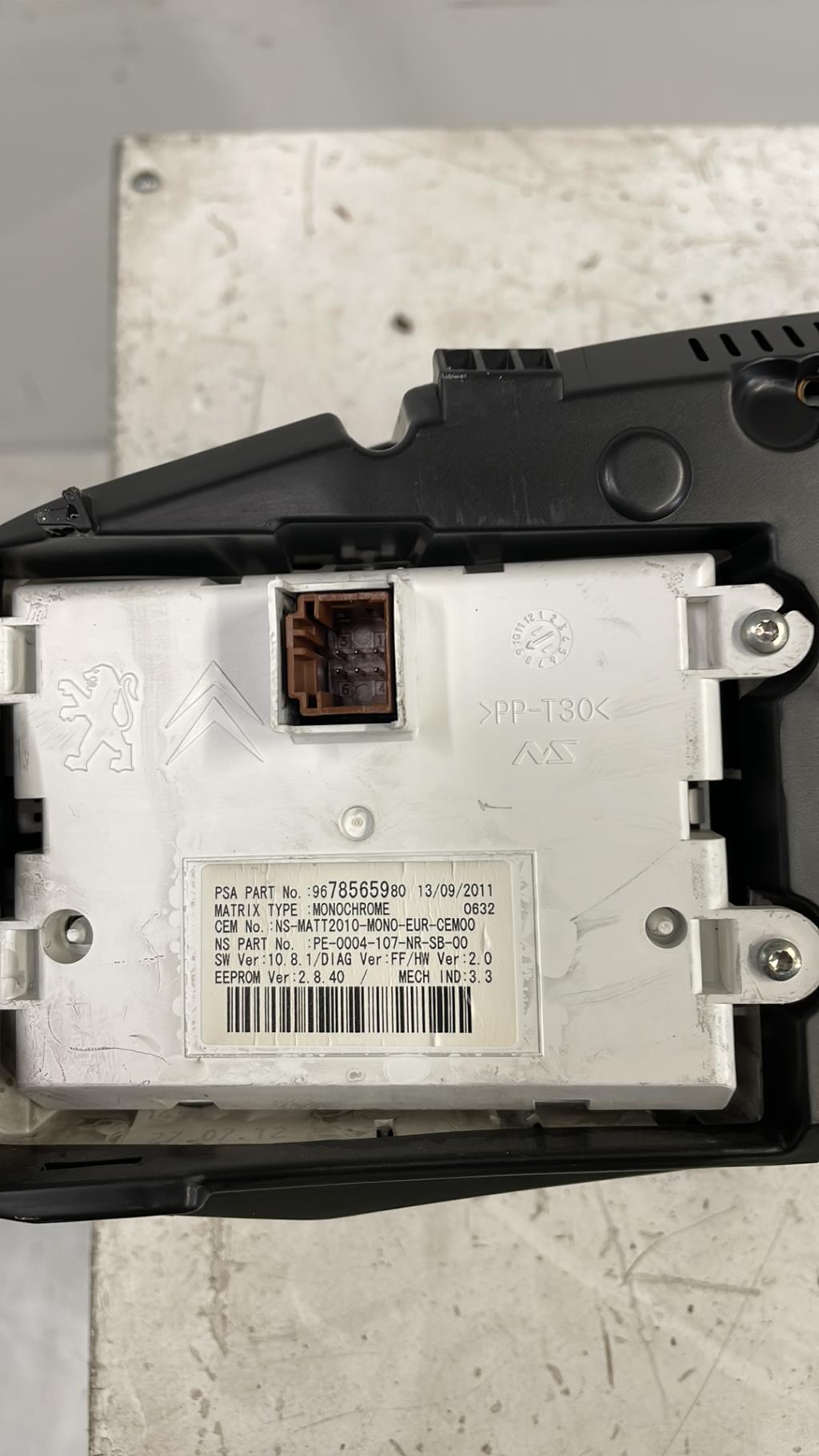 Compteur CITROEN DS5 PHASE 1  - 1