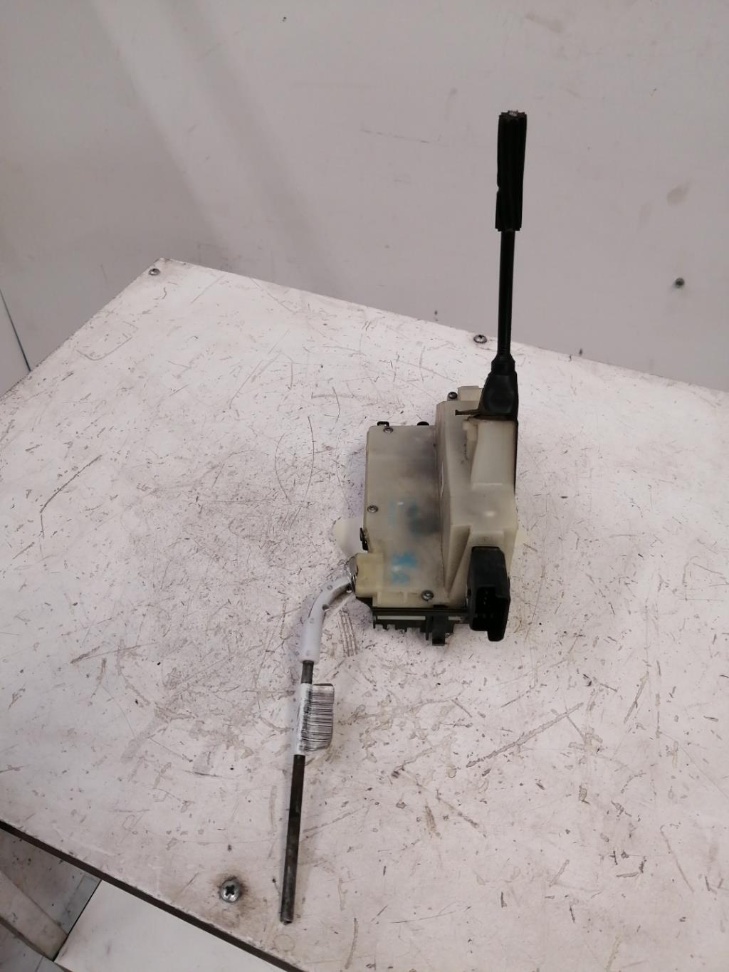 Serrure avant droit CITROEN DS5 PHASE 1  - 1
