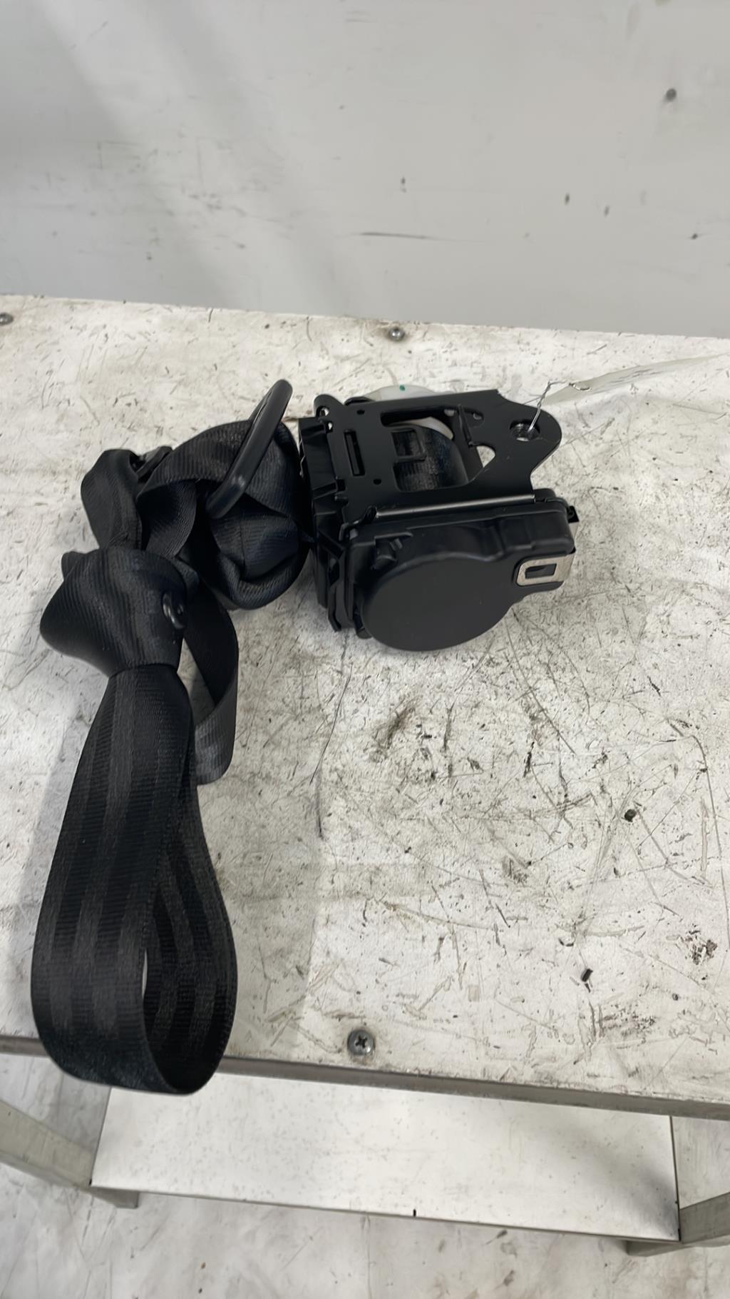 Ceinture arriere droit AUDI Q3 1 PHASE 1 Diesel - 1