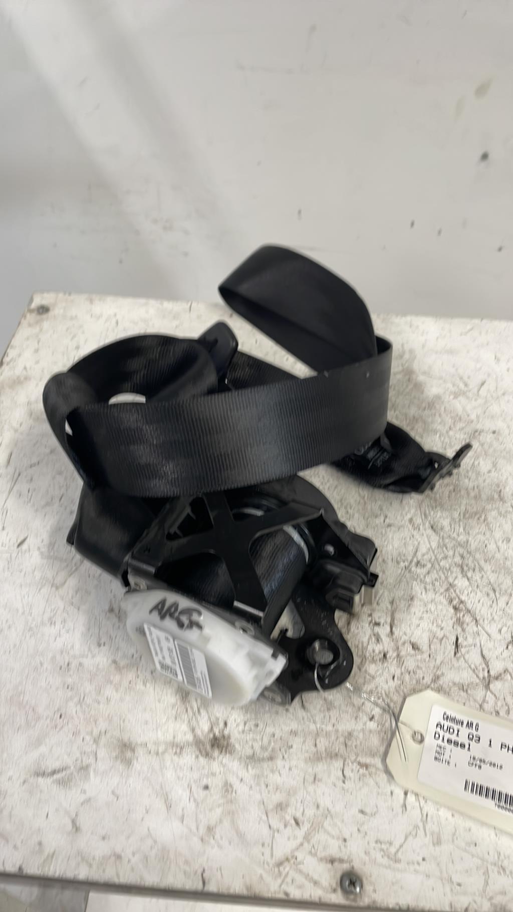 Ceinture arriere gauche AUDI Q3 1 PHASE 1 Diesel - 1