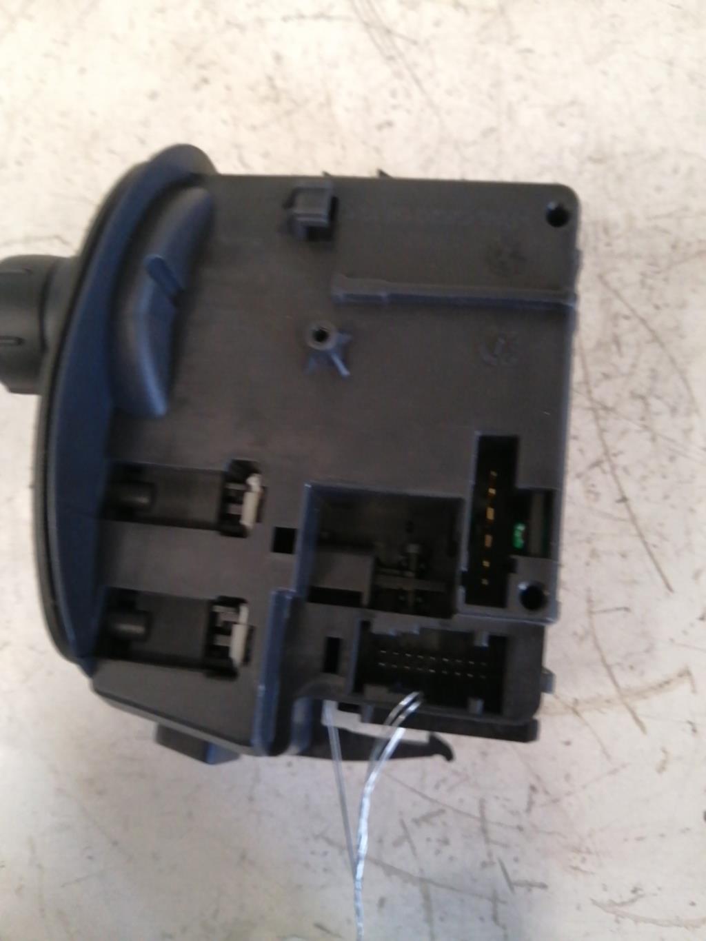 Commodo d'essuie glaces RENAULT CLIO 3 PHASE 1 Diesel - 1