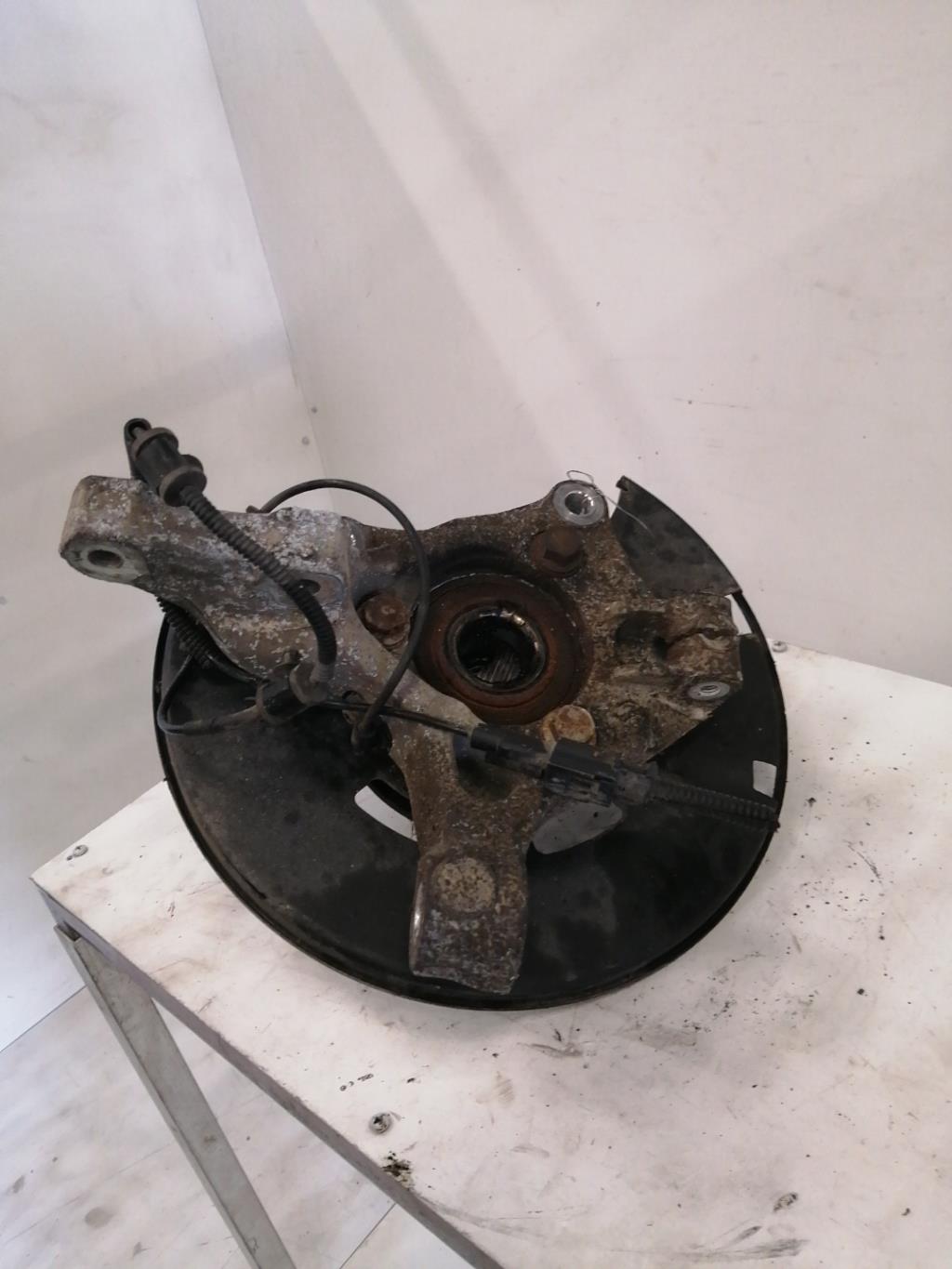 Moyeu avant gauche OPEL ASTRA J PHASE 2 Diesel - 1