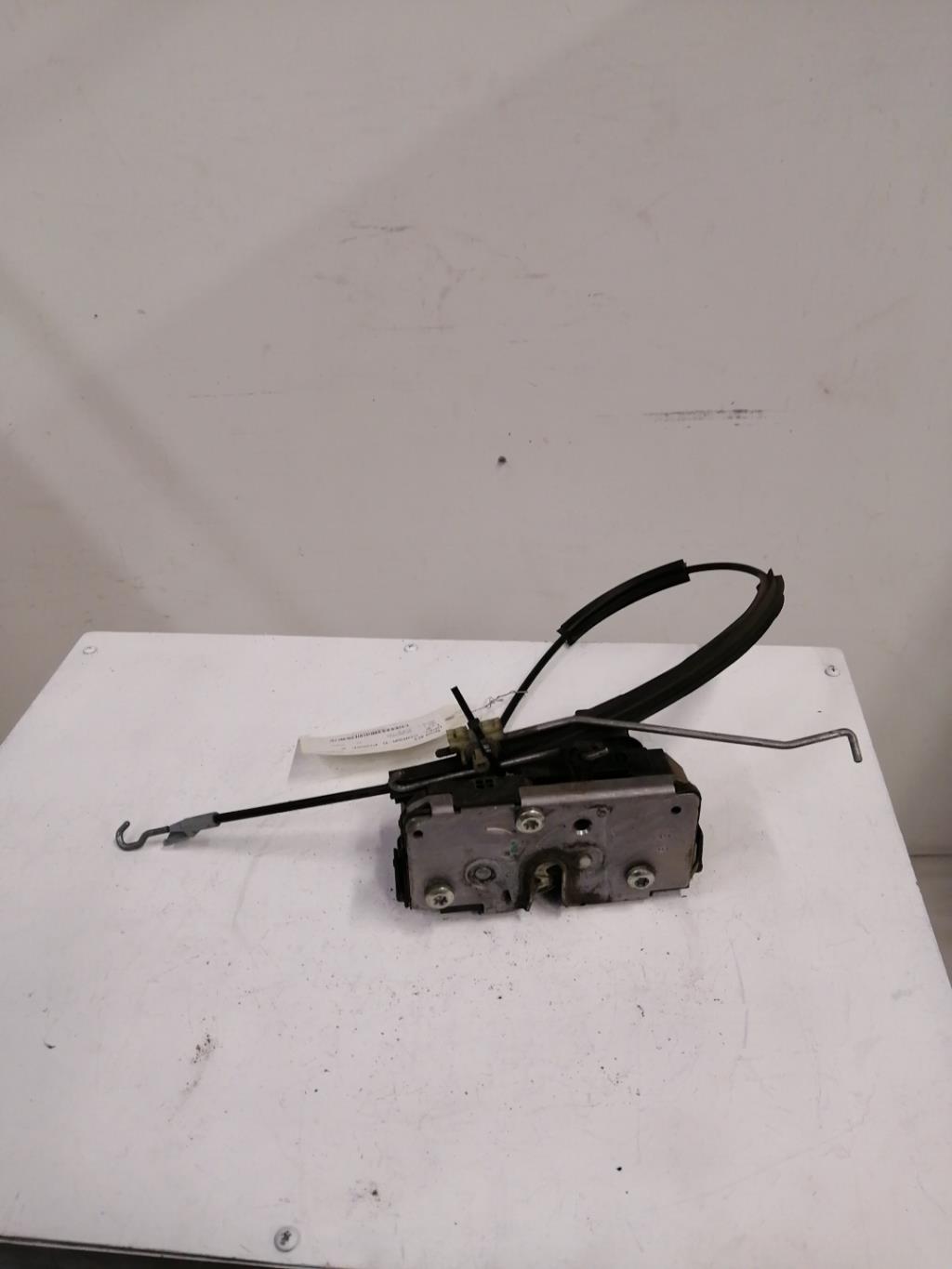 Serrure avant gauche OPEL CORSA D PHASE 2  - 1