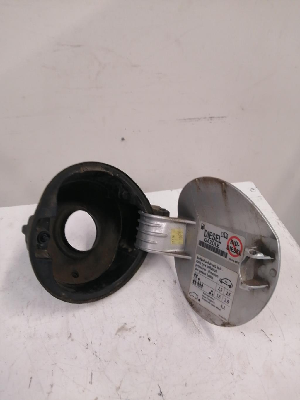 Trappe d'essence VOLKSWAGEN GOLF 6 Diesel - 1