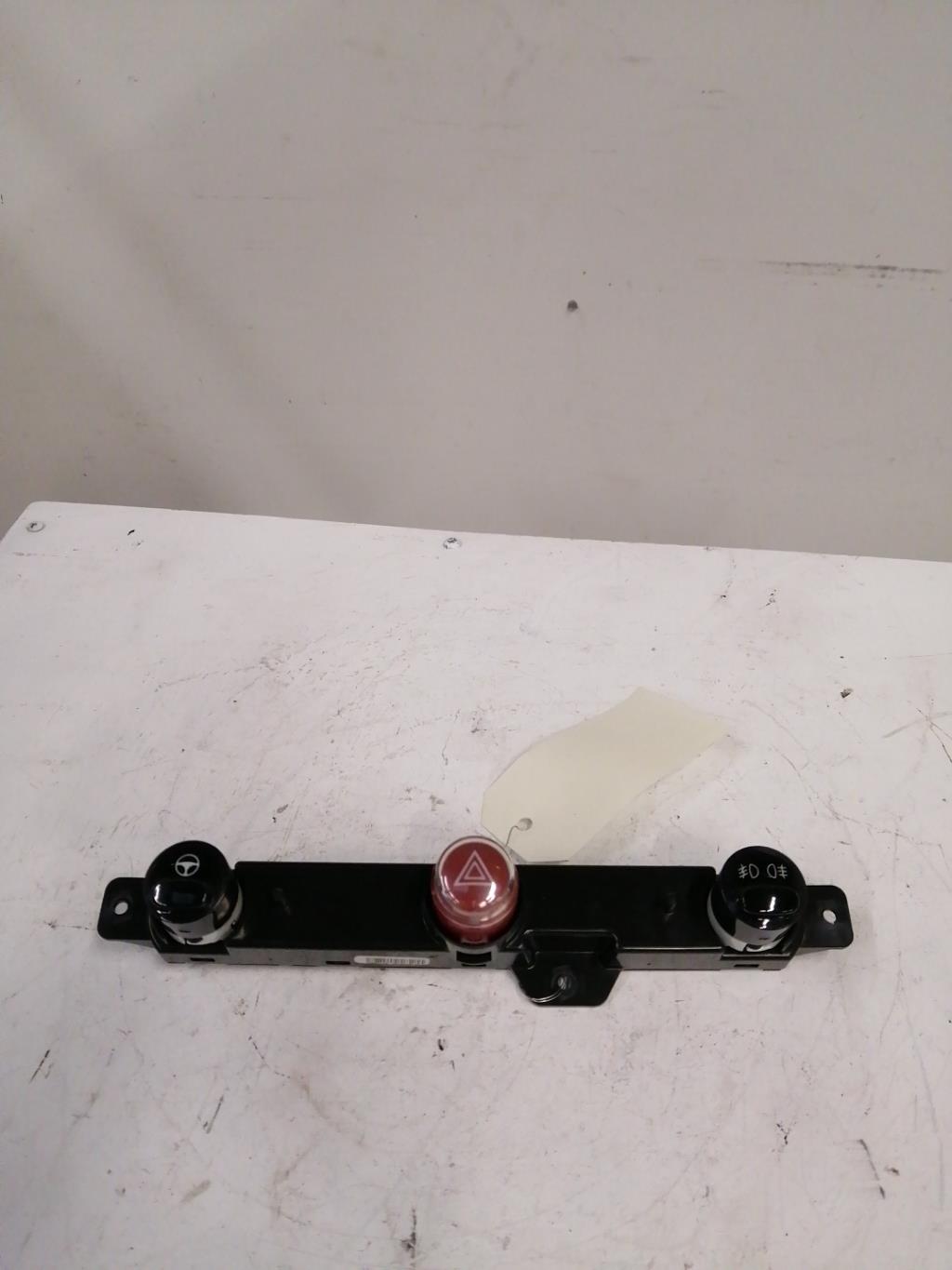 Bouton de warning FIAT 500 PHASE 1  - 1