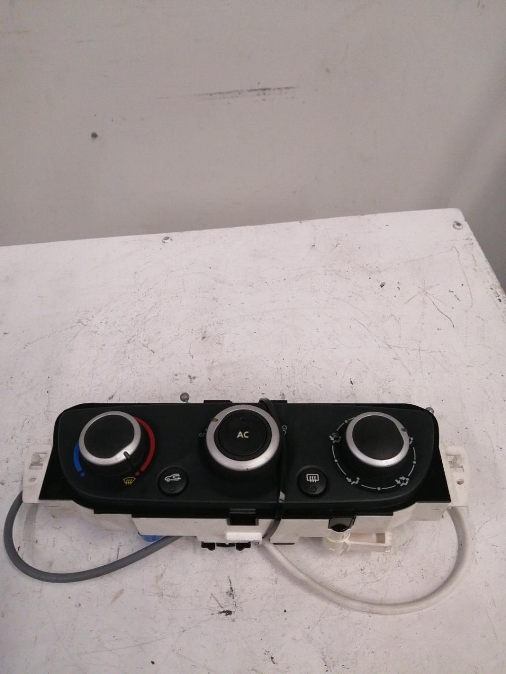Commande chauffage RENAULT MEGANE 3 PHASE 1 BREAK Diesel - 1