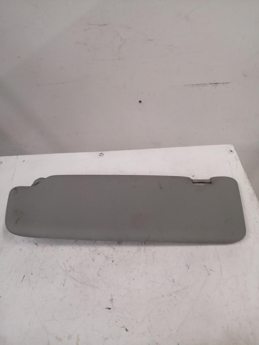 Pare soleil droit AUDI A1 1 PHASE 1 Essence - 1