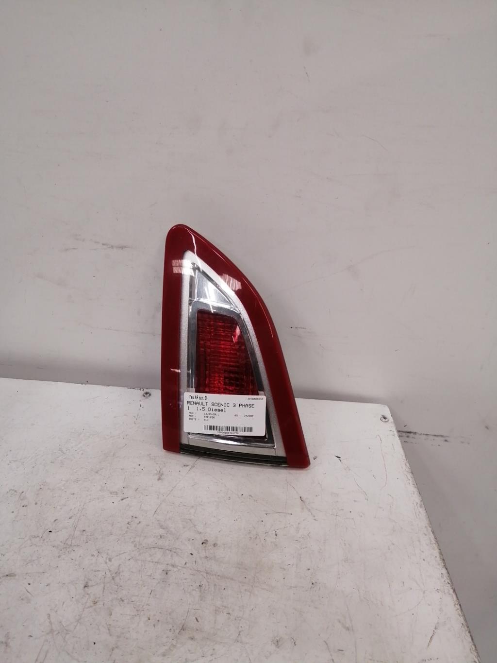 Feu arriere secondaire droit (feux) RENAULT SCENIC 3 PHASE 1 Diesel - 1