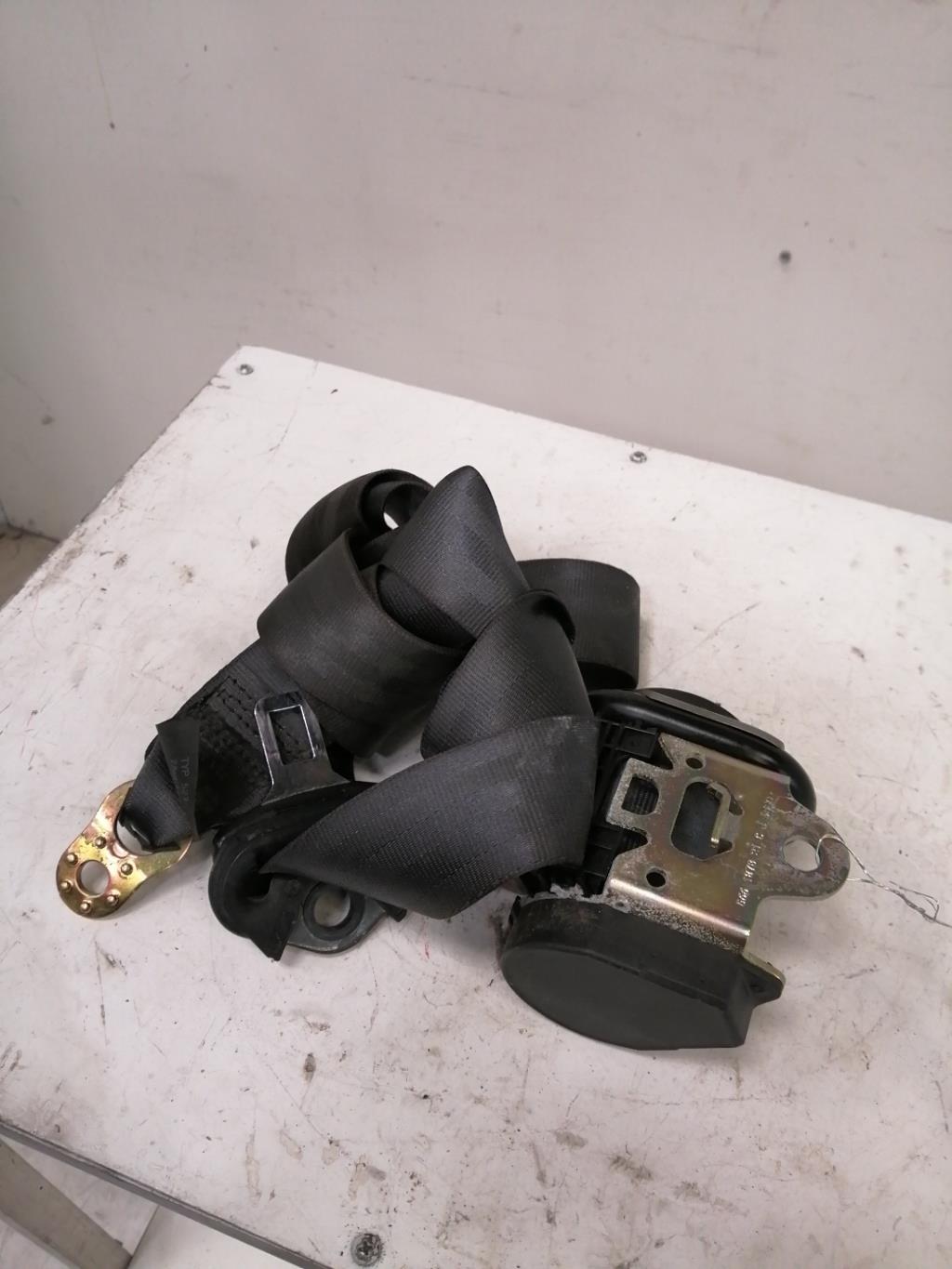Ceinture avant droit AUDI A4 1 PHASE 2 Diesel - 1
